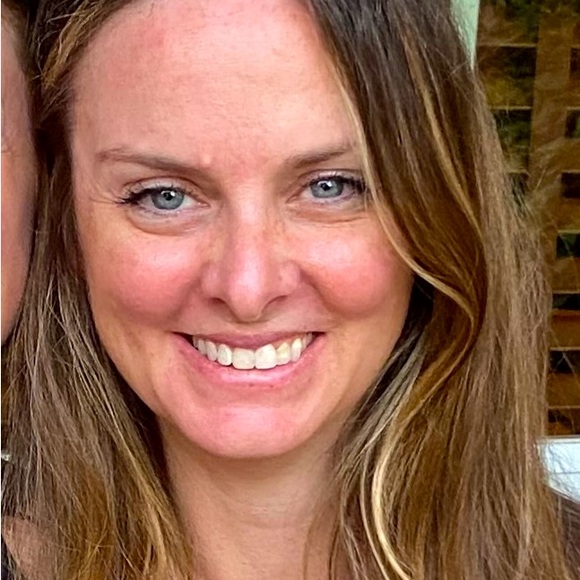 Meet your Posher, Alison - Picture 1 of 1